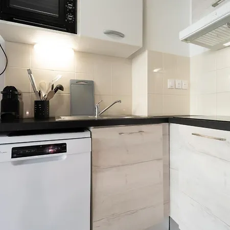 Villa Apt In Serignan, 450m From Beach